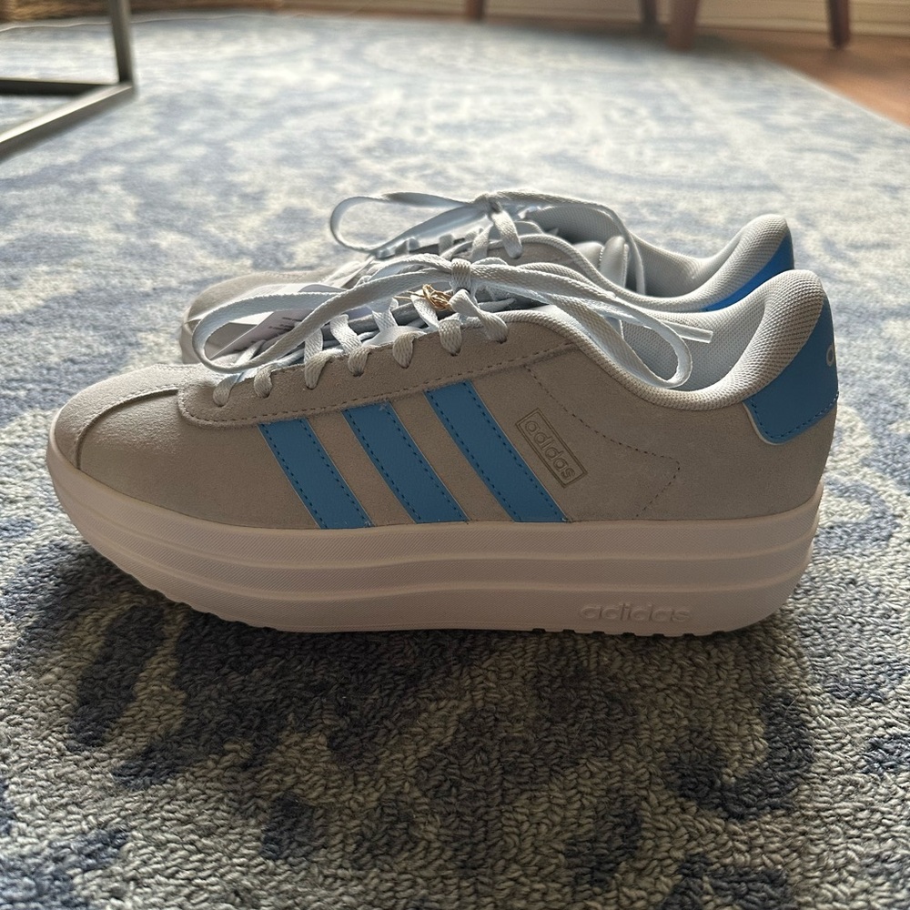 Adidas VL COURT BOLD SHOES KIDS, size 5.5. Grey and Blue. NWT